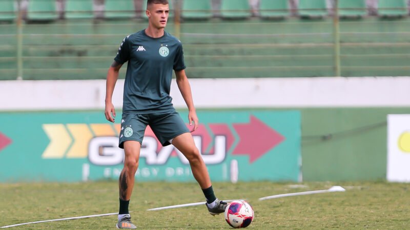 Guarani anuncia lesão do zagueiro Tití. Atleta passará por cirurgia no joelho