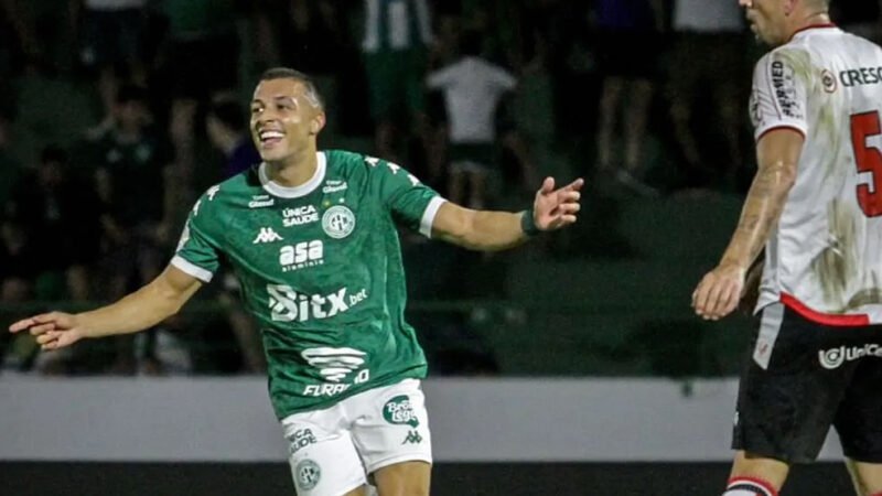 Estreia dos sonhos: com gol e vitória, Luccas Paraizo comemora primeiros minutos pelo Guarani